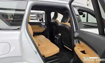 Volvo XC90 2023 2.0 Автомат в Москве № 164327, миниатюра 10