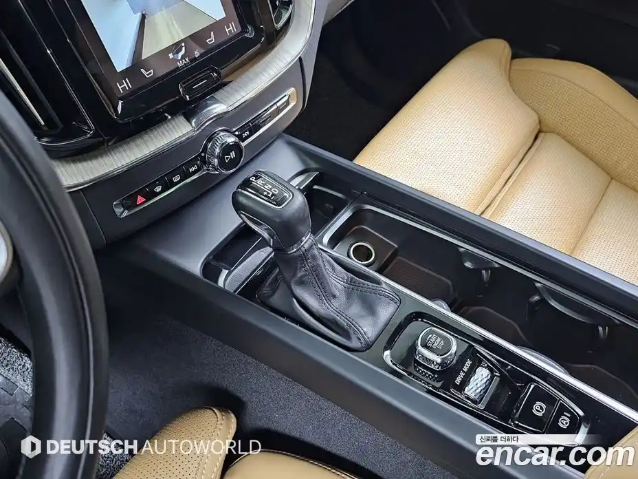 Volvo XC60 2020 2.0 Автомат в Москве № 164817, фото 9