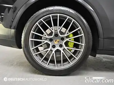 Porsche Cayenne 2022 3.0 Автомат в Москве № 165736, миниатюра 5