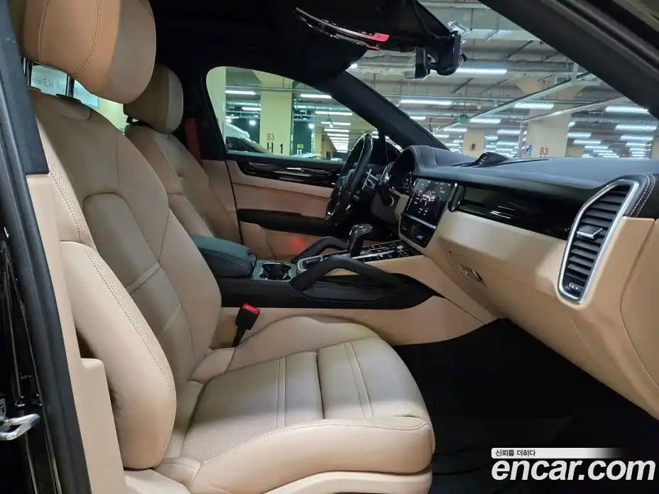 Porsche Cayenne 2021 3.0 Автомат в Москве № 165847, фото 4