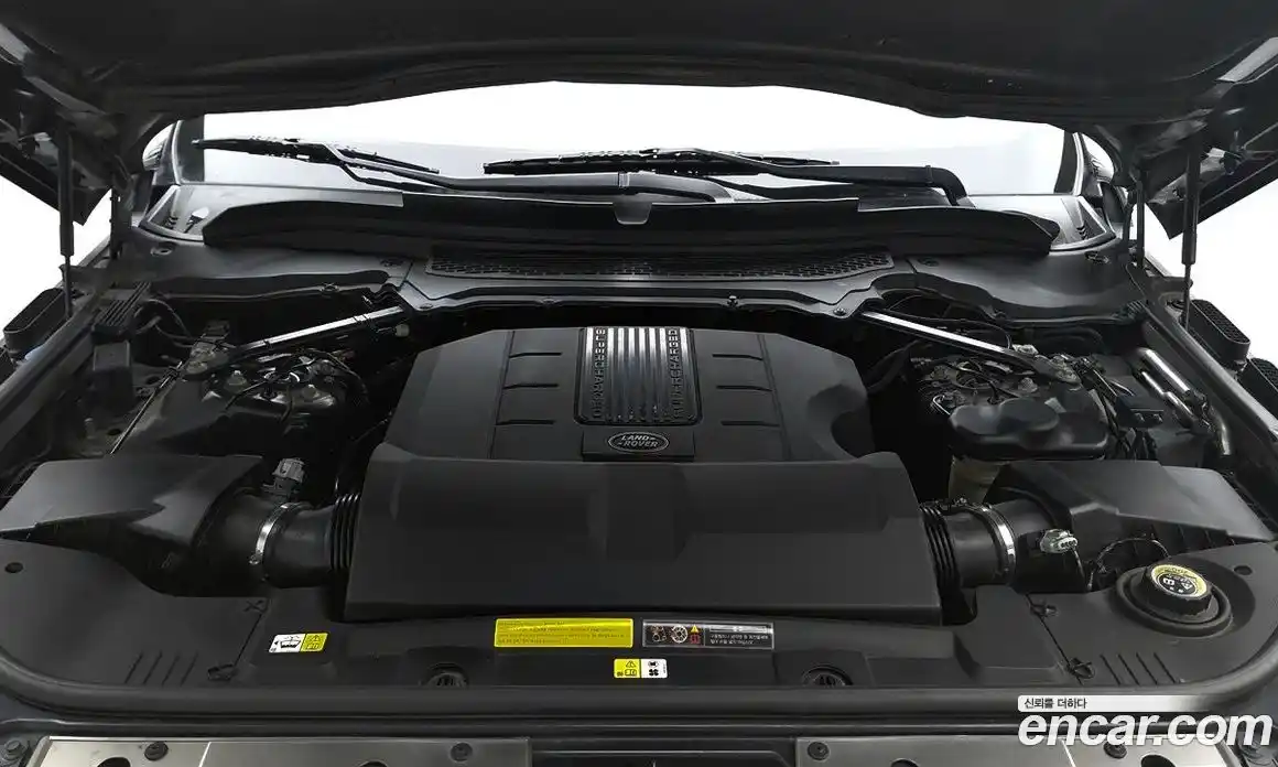 Land Rover Range-Rover 2016 5.0 Автомат в Москве № 166897, фото 18