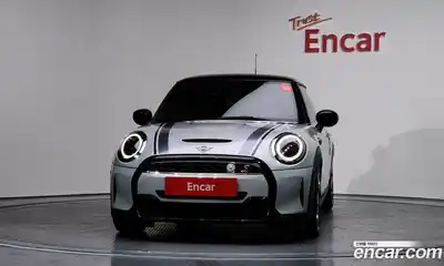 Mini Cooper 2022 2.0 Автомат в Москве № 167058, миниатюра 3