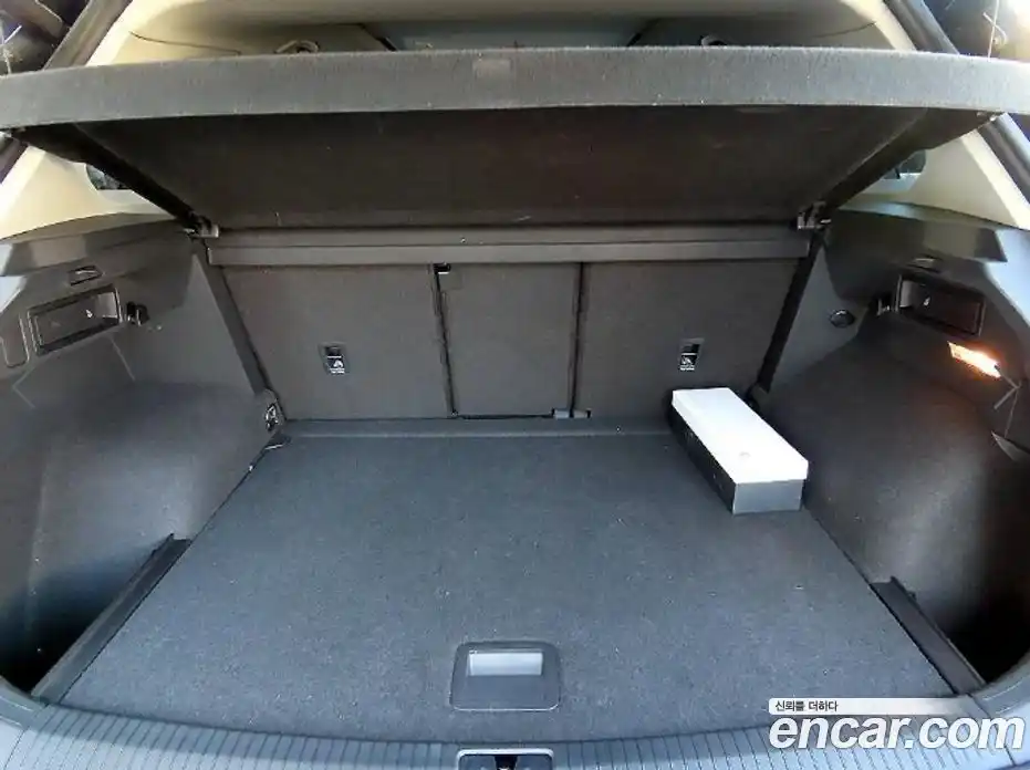 Volkswagen Tiguan 2021 2.0 Автомат в Москве № 169196, фото 17