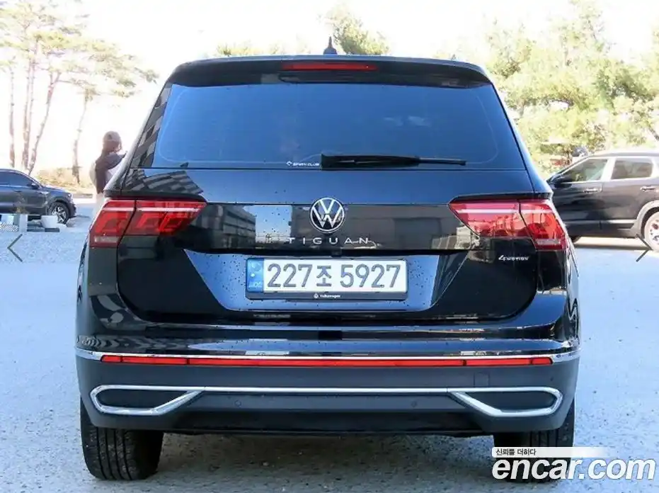 Volkswagen Tiguan 2021 2.0 Автомат в Москве № 169196, фото 4