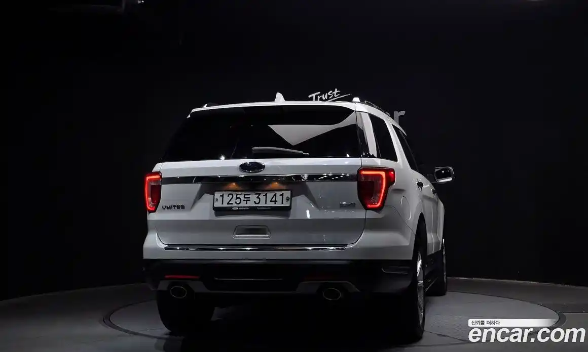 Ford Explorer 2019 2.3 Автомат в Москве № 170816, фото 9