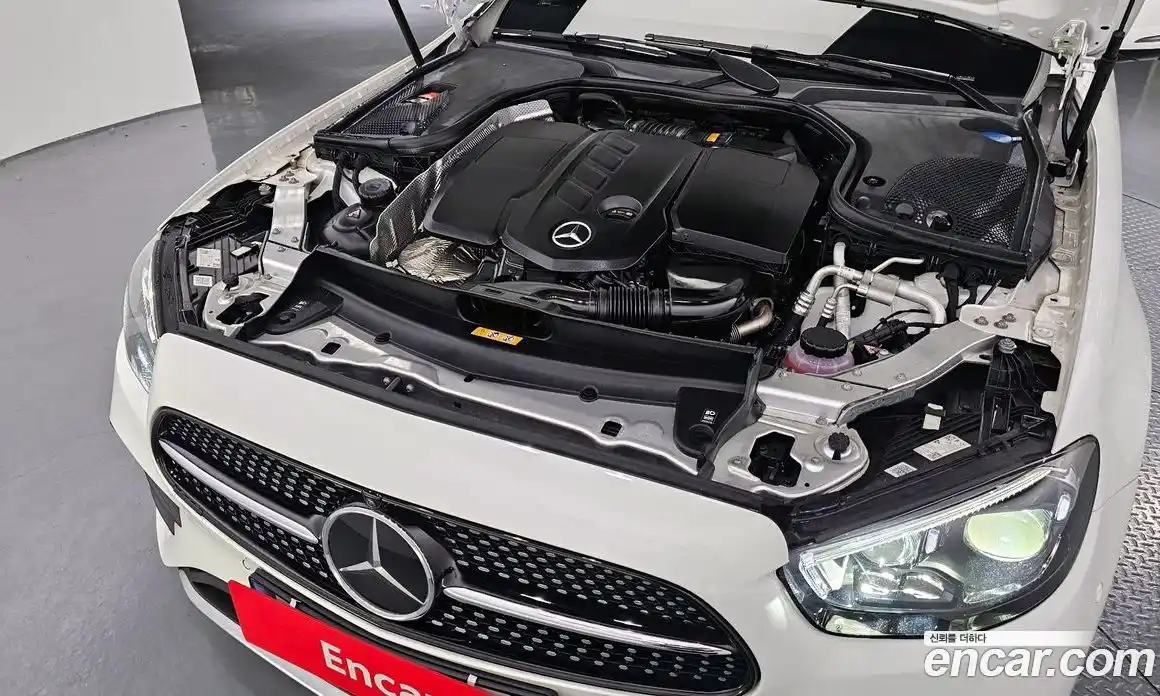 Mercedes-Benz E-Class 2023 2.0 Автомат в Москве № 177819, фото 4