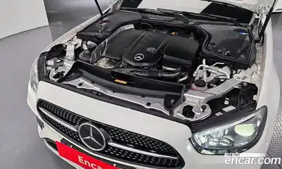 Mercedes-Benz E-Class 2023 2.0 Автомат в Москве № 177819, миниатюра 4