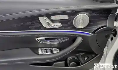 Mercedes-Benz E-Class 2023 2.0 Автомат в Москве № 177819, миниатюра 5