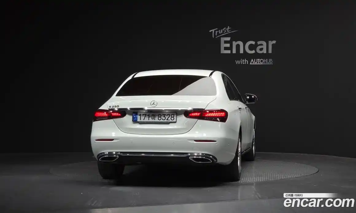 Mercedes-Benz E-Class 2022 2.0 Автомат в Москве № 178641, фото 16