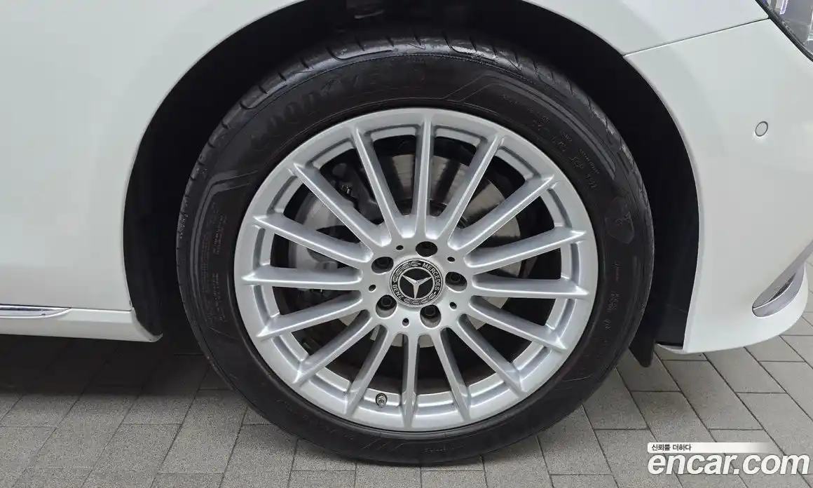 Mercedes-Benz E-Class 2022 2.0 Автомат в Москве № 178641, фото 8