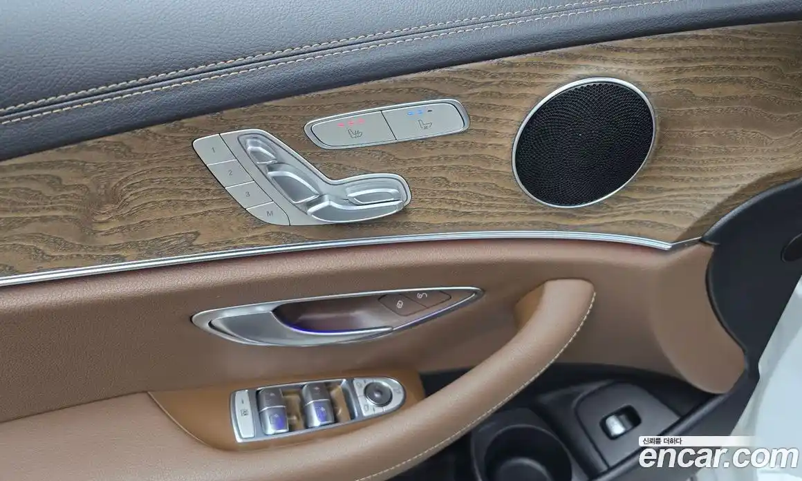 Mercedes-Benz E-Class 2022 2.0 Автомат в Москве № 178641, фото 10