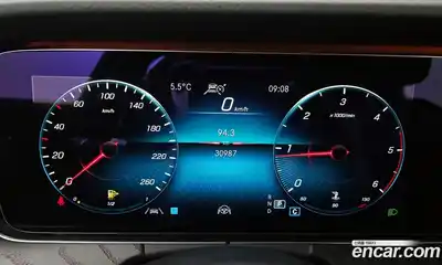 Mercedes-Benz E-Class 2021 1.9 Автомат в Москве № 179091, миниатюра 10