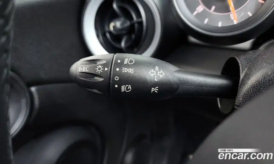 Mini Cooper Convertible 2015 1.6 Автомат в Москве № 179272, фото 13