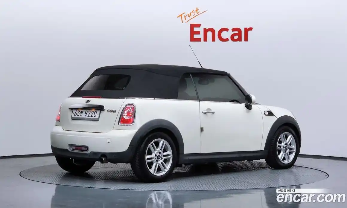 Mini Cooper Convertible 2015 1.6 Автомат в Москве № 179272, фото 4