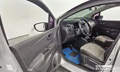 Renault QM3 2015 1.5 Автомат в Москве № 183568, миниатюра 11