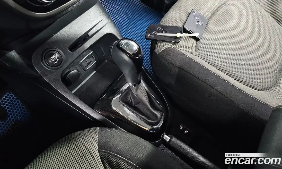 Renault QM3 2015 1.5 Автомат в Москве № 183568, фото 13