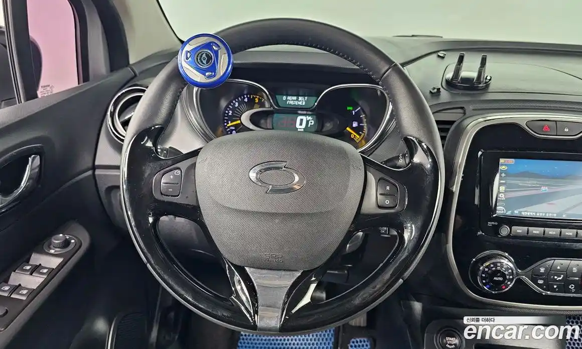 Renault QM3 2015 1.5 Автомат в Москве № 183568, фото 16