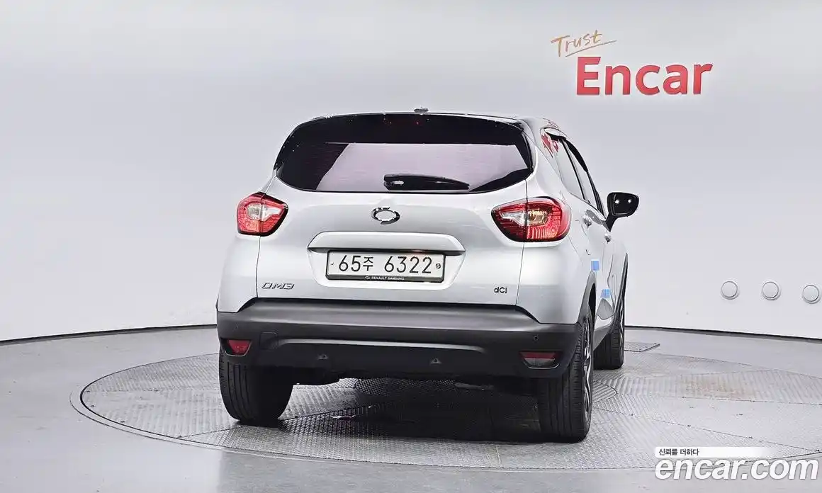 Renault QM3 2015 1.5 Автомат в Москве № 183568, фото 17