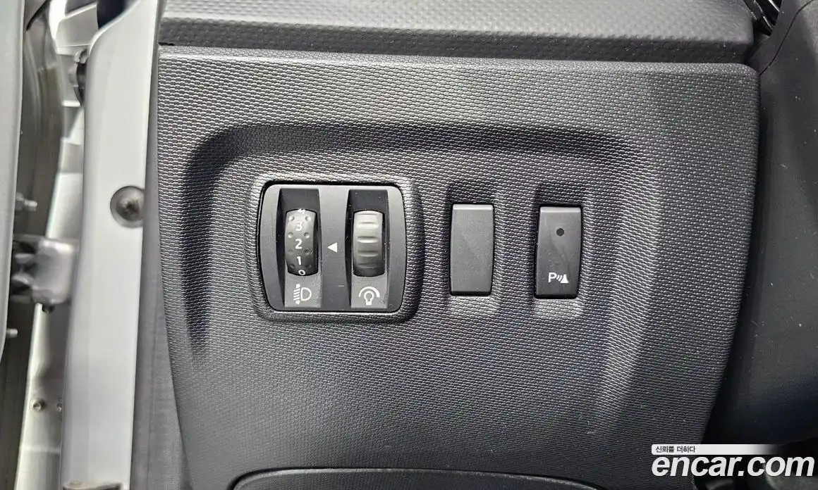 Renault QM3 2015 1.5 Автомат в Москве № 183568, фото 3