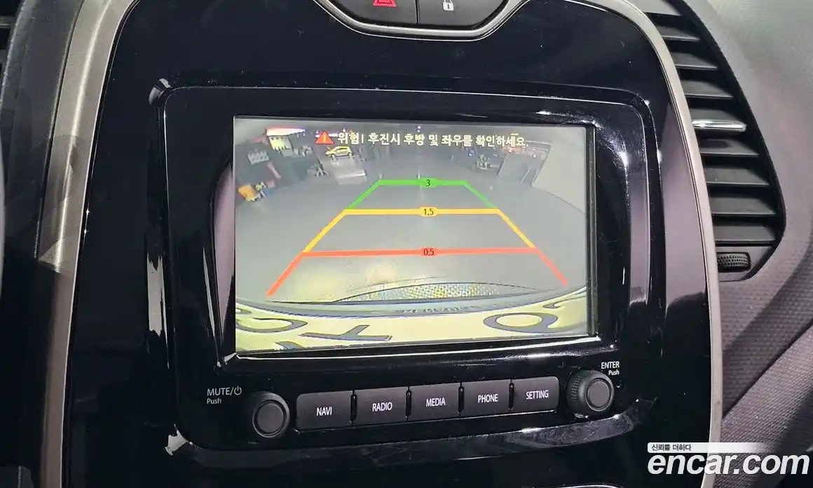 Renault QM3 2015 1.5 Автомат в Москве № 183568, фото 9