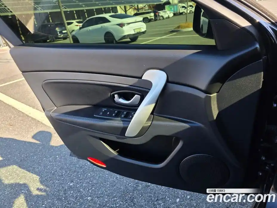 Renault SM5 2017 2.0 Автомат в Москве № 186216, фото 13