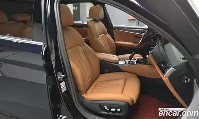 BMW 5-Series 2022 2.0 Автомат в Москве № 190658, миниатюра 2