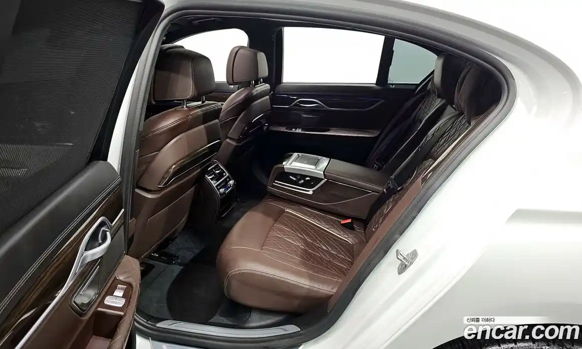 BMW 7-Series 2022 3.0 Автомат в Москве № 191819, фото 4