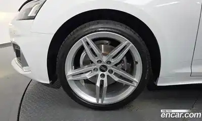 Audi A5 2023 2.0 Автомат в Москве № 192669, миниатюра 2