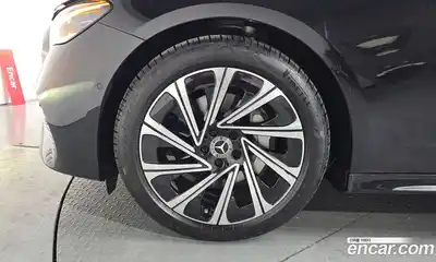 Mercedes-Benz E-Class 2025 2.0 Автомат в Москве № 193732, миниатюра 4