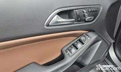 Mercedes-Benz A-Class 2018 2.0 Автомат в Москве № 193966, миниатюра 5