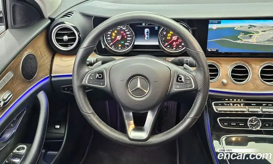 Mercedes-Benz E-Class 2018 2.0 Автомат в Москве № 195162, фото 13