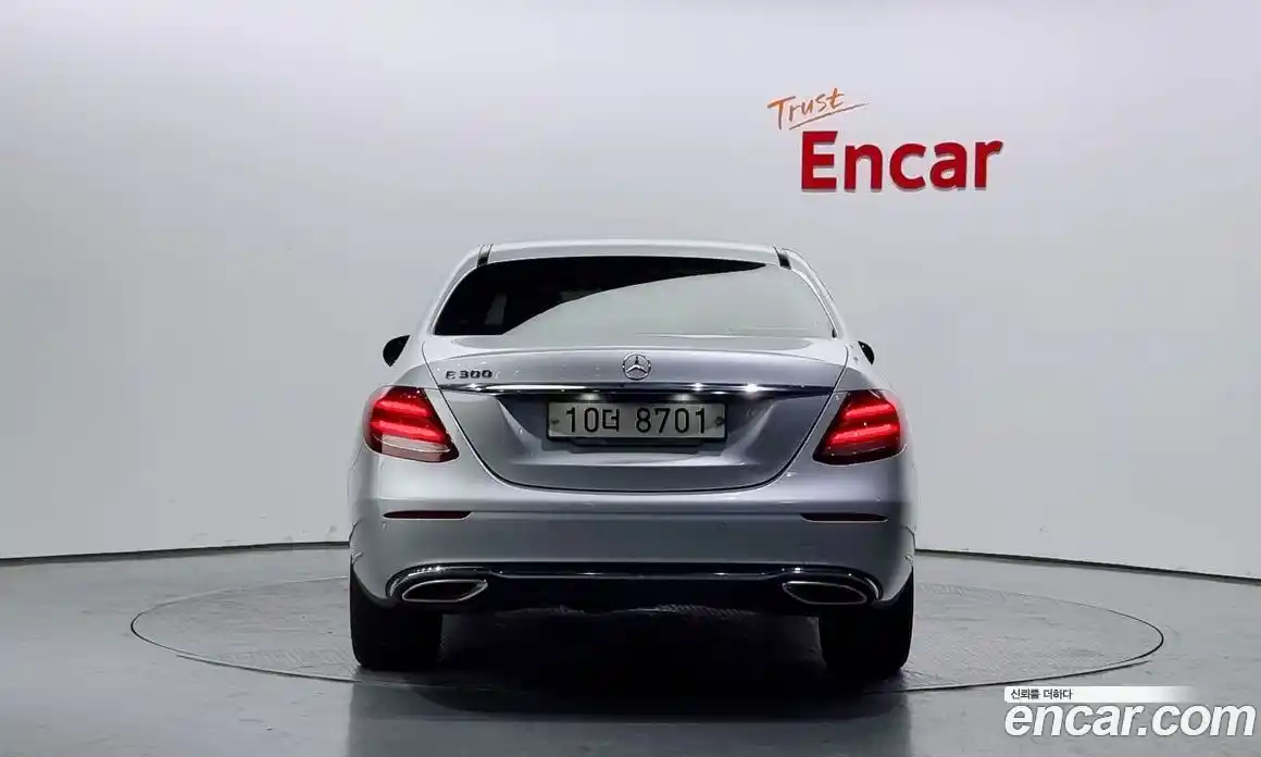 Mercedes-Benz E-Class 2018 2.0 Автомат в Москве № 195162, фото 19