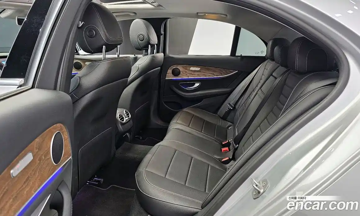 Mercedes-Benz E-Class 2018 2.0 Автомат в Москве № 195162, фото 20