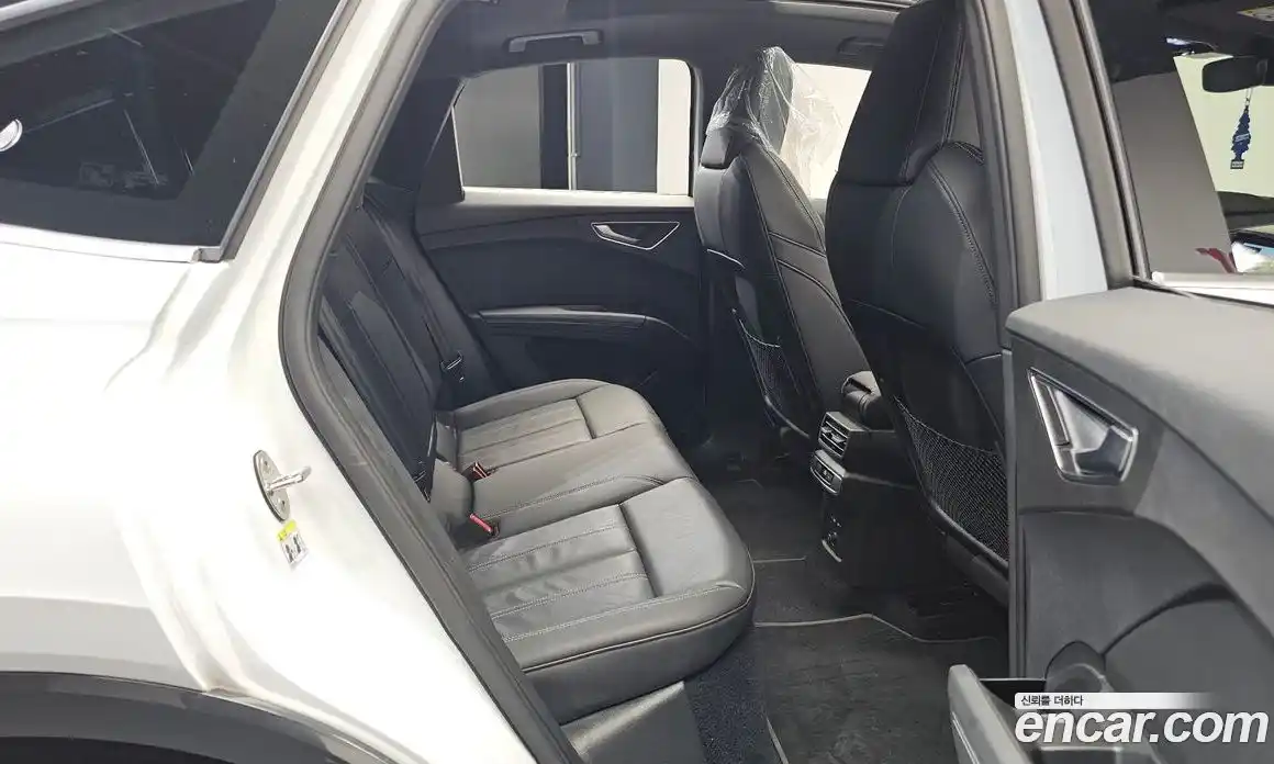 Audi Q4 e-tron 2022 0.2 Автомат в Москве № 196169, фото 14