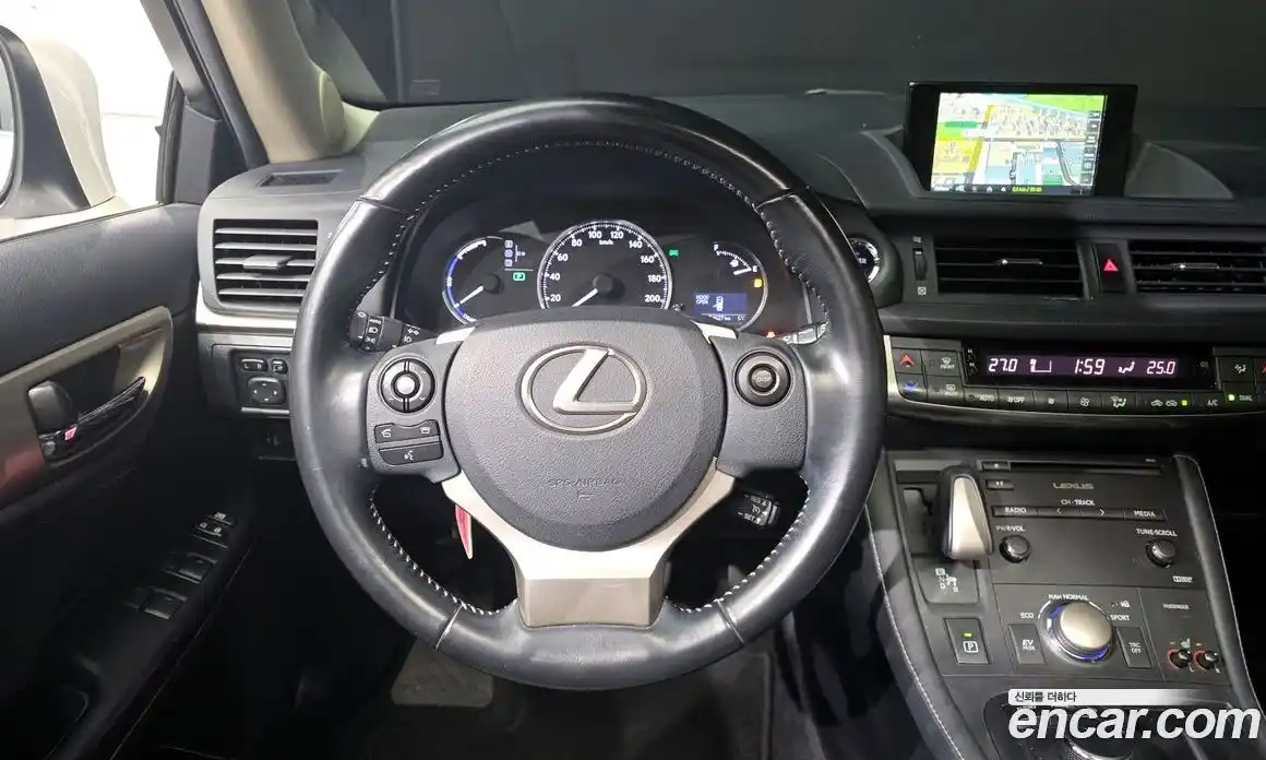 Lexus CT200h 2017 1.8 Автомат в Москве № 198877, фото 6