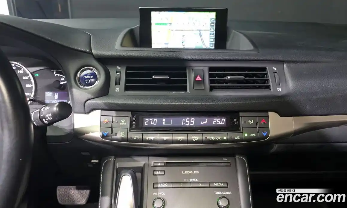 Lexus CT200h 2017 1.8 Автомат в Москве № 198877, фото 8