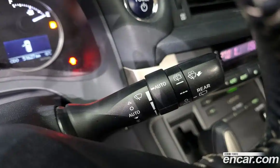 Lexus CT200h 2017 1.8 Автомат в Москве № 198877, фото 9