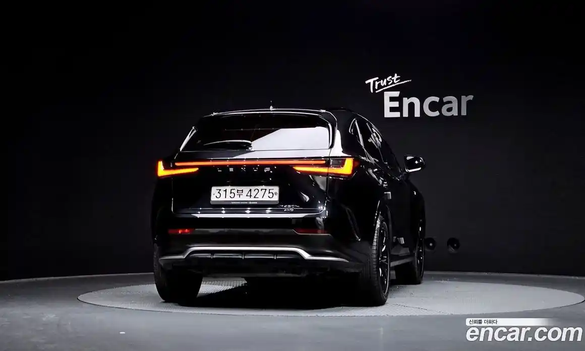 Lexus NX 2022 2.5 Автомат в Москве № 198893, фото 1