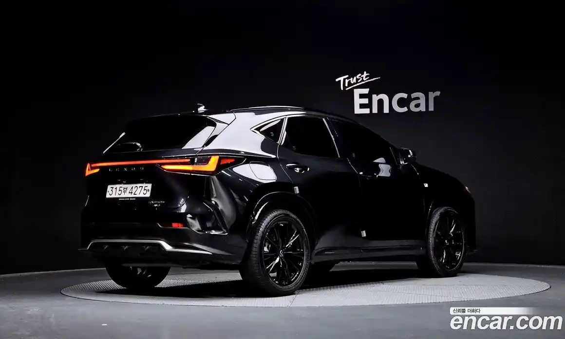 Lexus NX 2022 2.5 Автомат в Москве № 198893, фото 5