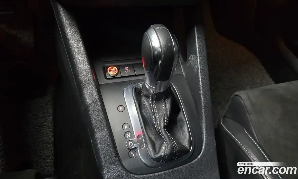 Volkswagen Scirocco 2013 2.0 Автомат в Москве № 199121, фото 19