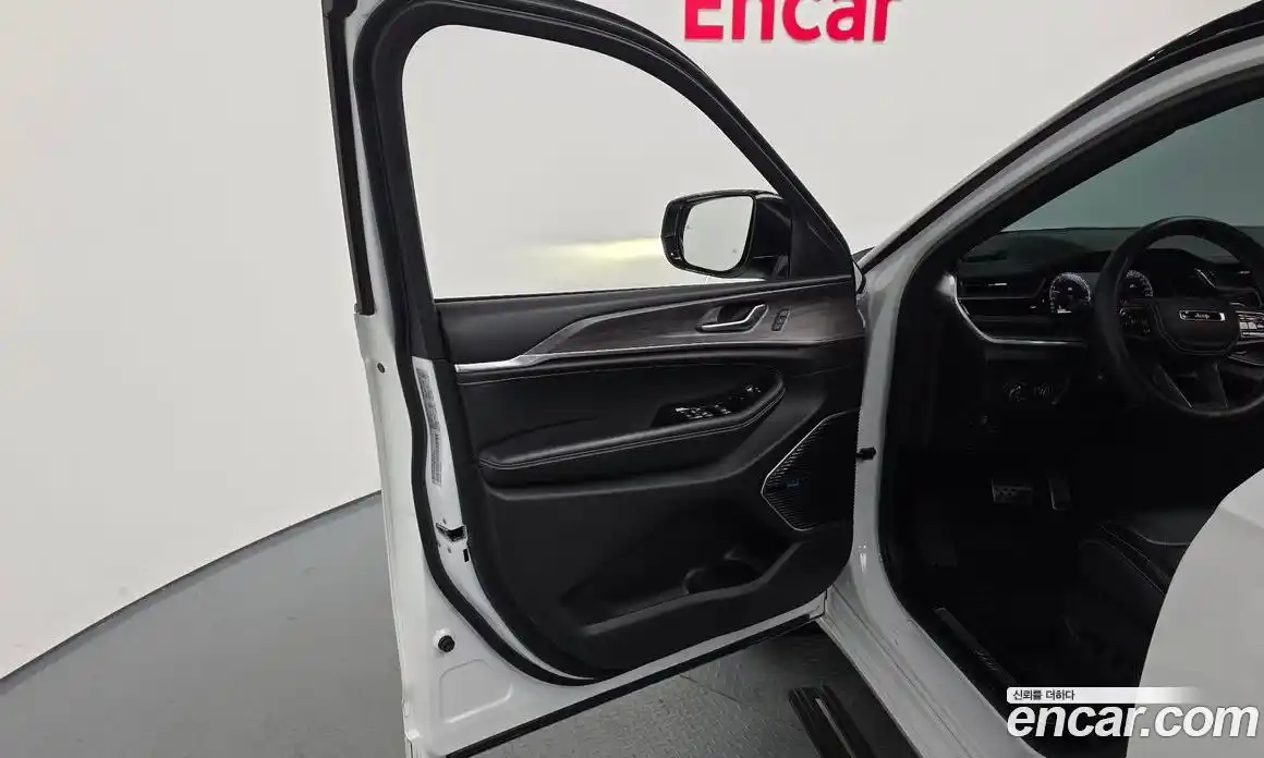 Jeep Cherokee 2022 3.6 Автомат в Москве № 199443, фото 12