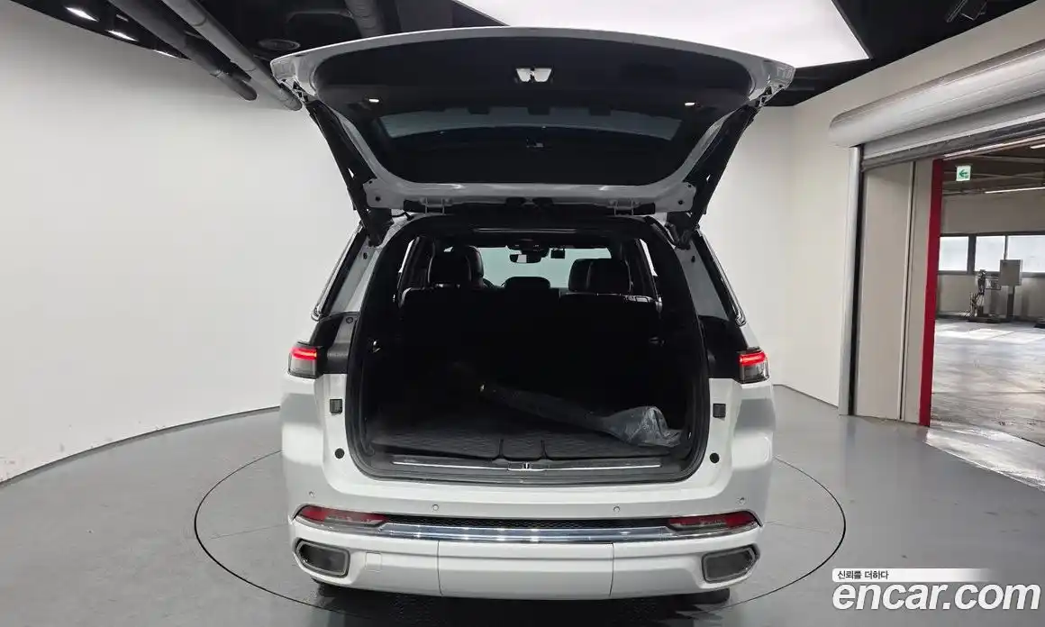 Jeep Cherokee 2022 3.6 Автомат в Москве № 199443, фото 6