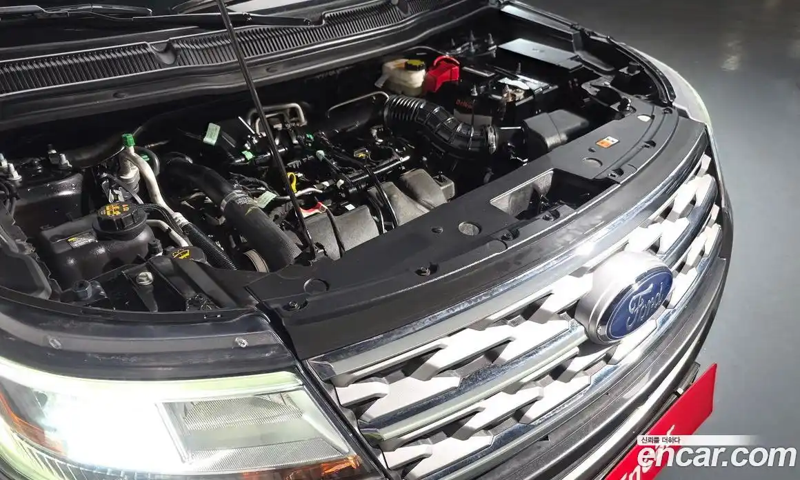 Ford Explorer 2019 2.3 Автомат в Москве № 199818, фото 4