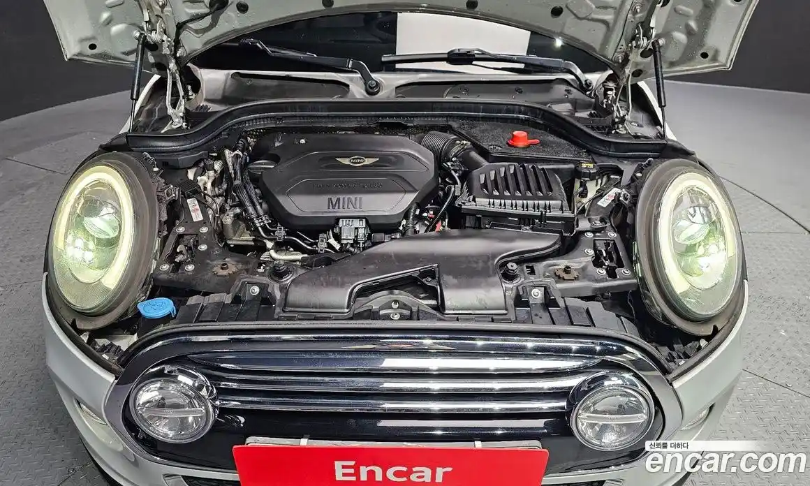 Mini Cooper 2016 1.5 Автомат в Москве № 205388, фото 7