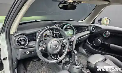 Mini Cooper 2016 1.5 Автомат в Москве № 205388, миниатюра 9
