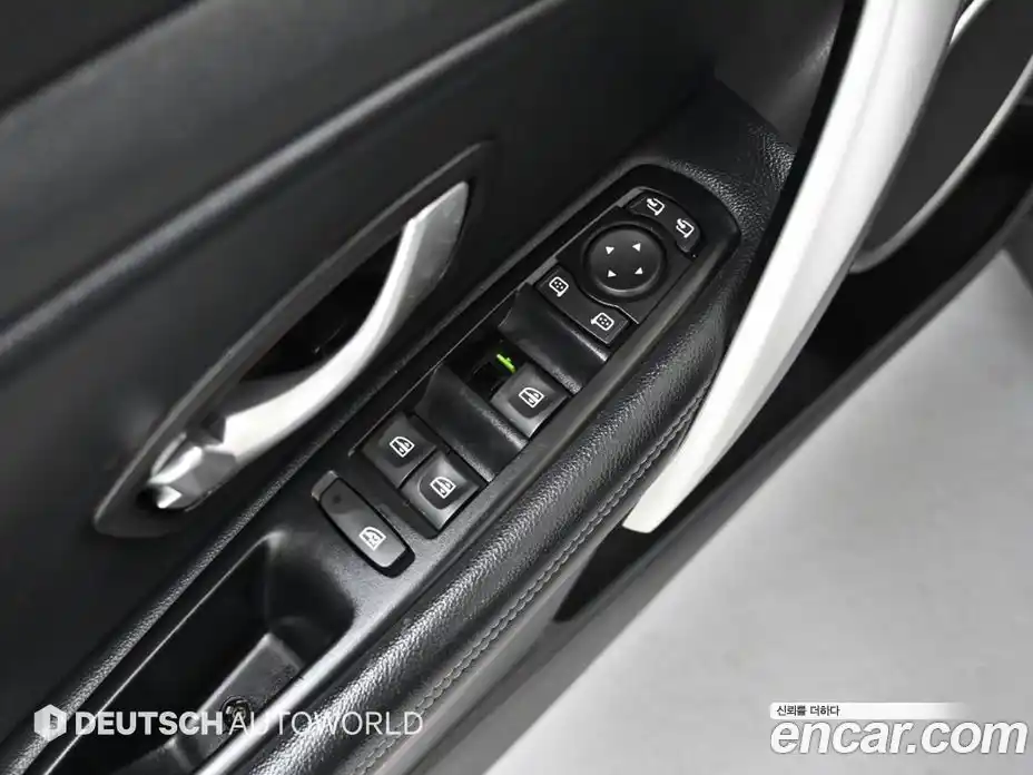 Renault SM3 2012 2.0 Автомат в Москве № 210059, фото 16