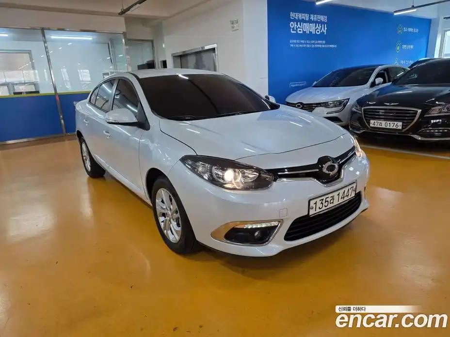 Renault SM3 2018 1.6 Автомат в Москве № 210071, фото 19