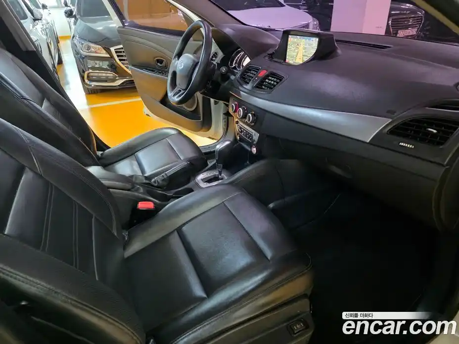 Renault SM3 2018 1.6 Автомат в Москве № 210071, фото 8