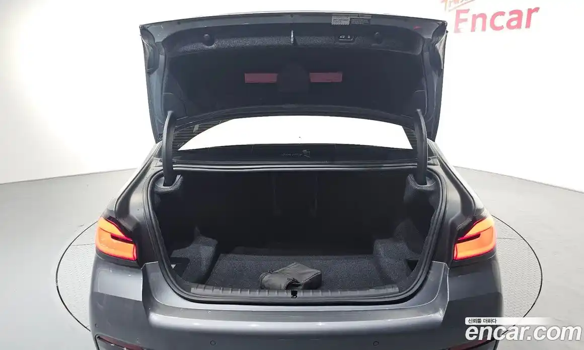 BMW 5-Series 2023 2.0 Автомат в Москве № 210937, фото 14