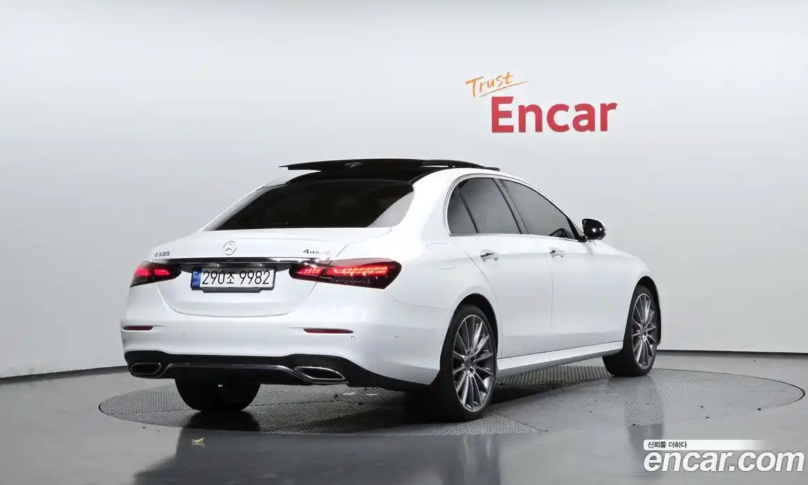 Mercedes-Benz E-Class 2022 2.0 Автомат в Москве № 212128, фото 11